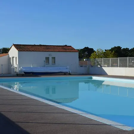 La Ferme Saline Avec Piscine - 400m De La בית נופש